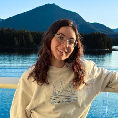 Profile photo of Deanna S.