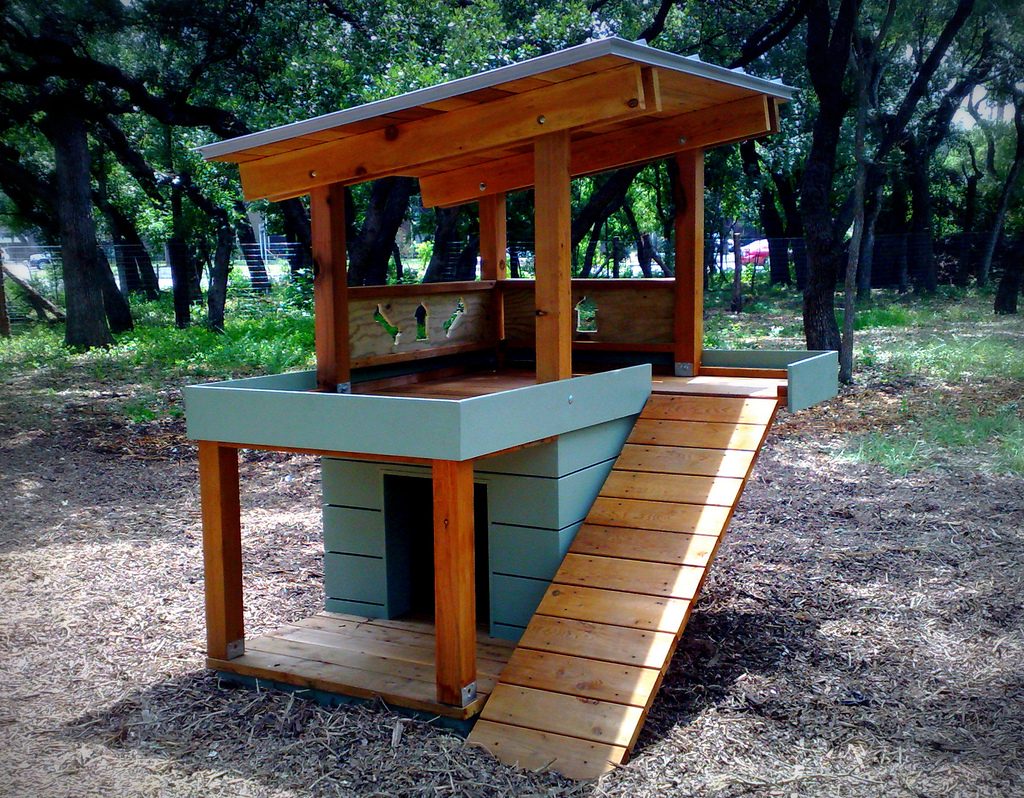 Dog house - best dog parks in San Antonio