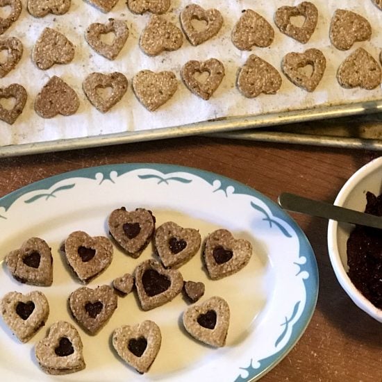 7 Delicious Peanut Butter Dog Treat Recipes | The Dog People by Rover.com