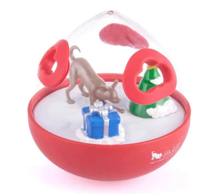 Wobble toy featuring dogs in a winter wonderland setting