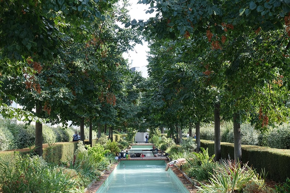 promener son chien à la coulée verte Renée-Dumont de Paris