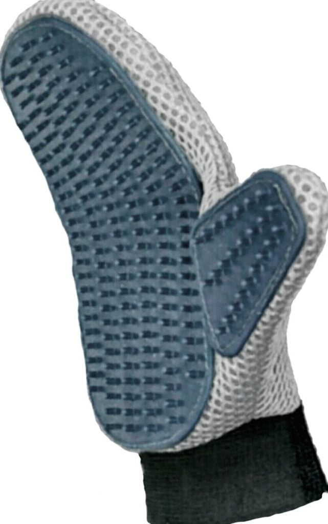 The Best Dog Grooming Gloves for Brushing Away That Extra Fur