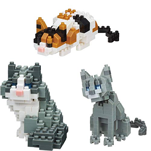 nanoblocks shaped like cats, set of three