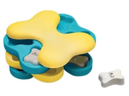 bone-shaped puzzle toy for mental stimulation with alternating blue and yellow rotating bone layers stacked