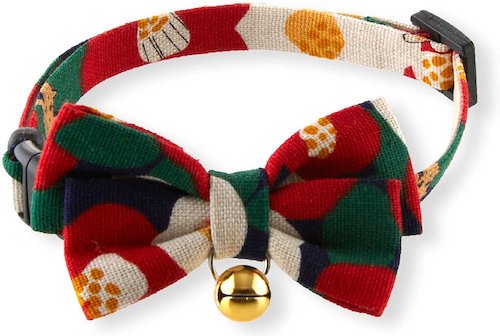 Cat collar with bow tie and bell in Christmas colors