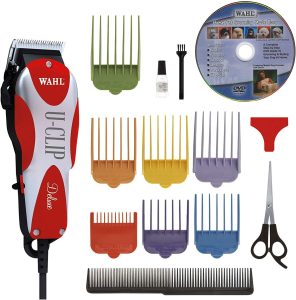 A Wahl dog and cat clipping set with various coloured attachments