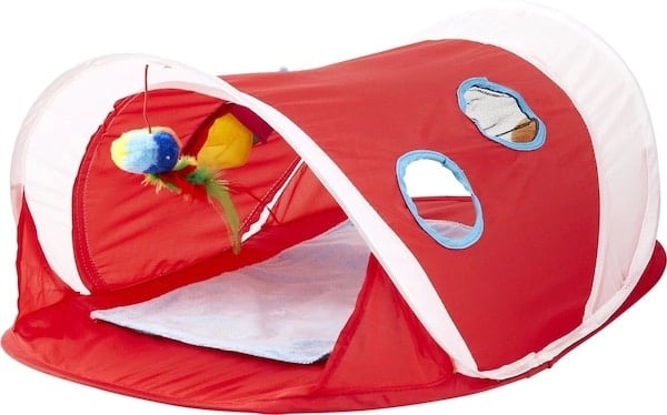 Hartz play tunnel for young cats in red