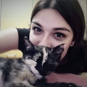 Elisa R.