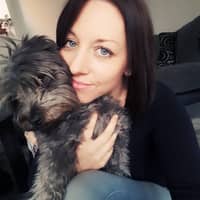 Sitter Profile Image: Laura J.