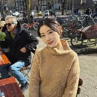 Sitter Profile Image: Emily T.