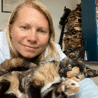 Sitter Profile Image: Evelina G.