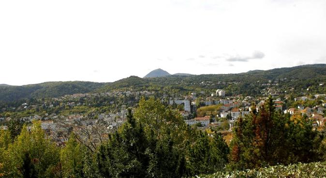 Des câlins, des promenades, de l'amour à Clermont, canguro en Clermont-Ferrand, France