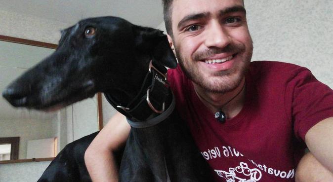 Estudiante de veterinaria amante de los perros, canguro en Murcia