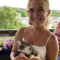 Sitter Profile Image: Julia H.