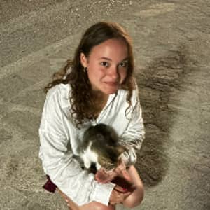Sitter Profile Image: Leanne M.