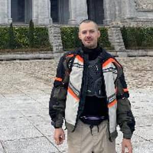 Sitter Profile Image: Pedro E.