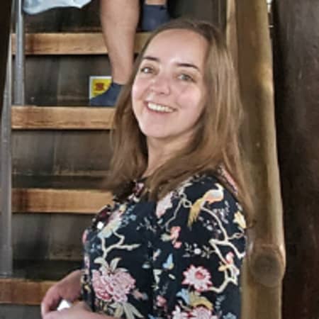 Sitter Profile Image: Nina R.