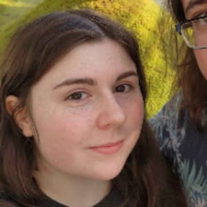 Sitter Profile Image: Caitlin H.