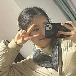 Sitter Profile Image: Zhiyue Y.