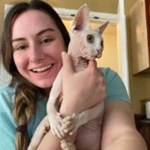 Sitter Profile Image: Brookelynn S.