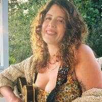 Sitter Profile Image: Lyric R.