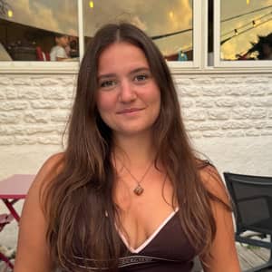 Sitter Profile Image: Aurelie C.