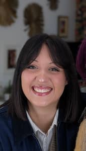 Sitter Profile Image: Anaïs Mai Lan L.