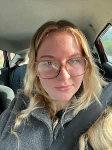 Sitter Profile Image: Julienne W.