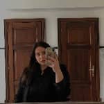 Sitter Profile Image: Francesca L.