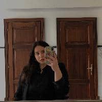 Sitter Profile Image: Francesca L.