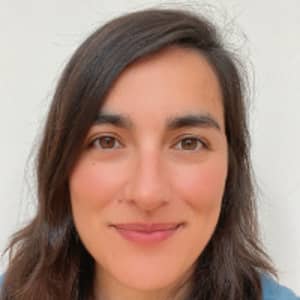 Sitter Profile Image: Natalia Araya A.