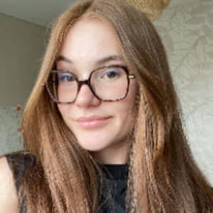 Sitter Profile Image: Léonie L.