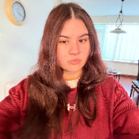 Sitter Profile Image: Giovanna V.