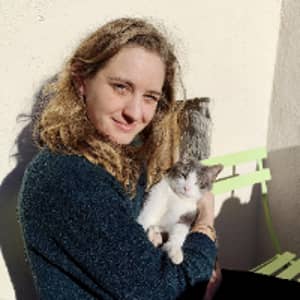 Sitter Profile Image: Julie d.