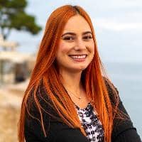 Sitter Profile Image: Mariana R.