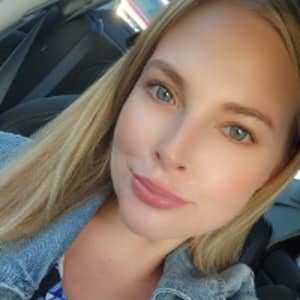 Sitter Profile Image: Hailey D.