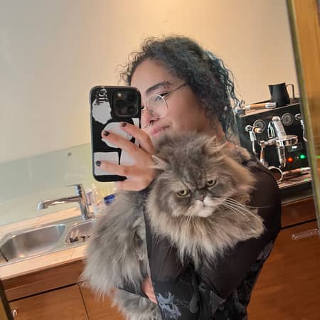 Sitter Profile Image: Lea H.