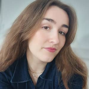Sitter Profile Image: Juliette Z.