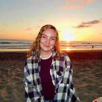 Sitter Profile Image: Rebecca N.