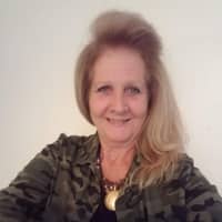 Sitter Profile Image: Debbie D.