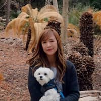 Sitter Profile Image: Clara L.