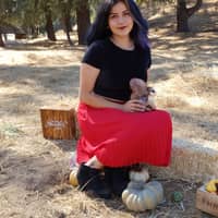 Sitter Profile Image: Daisy R.