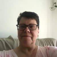 Sitter Profile Image: Laurie R.
