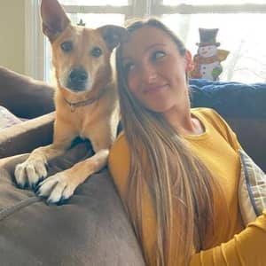 Sitter Profile Image: Amanda J.