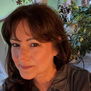 Sitter Profile Image: Dianna F.