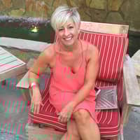 Sitter Profile Image: Debbie C.