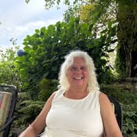 Sitter Profile Image: Cathy W.