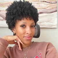 Sitter Profile Image: Laura S.