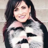 Sitter Profile Image: Robin C.