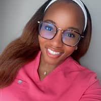 Sitter Profile Image: Dreya S.